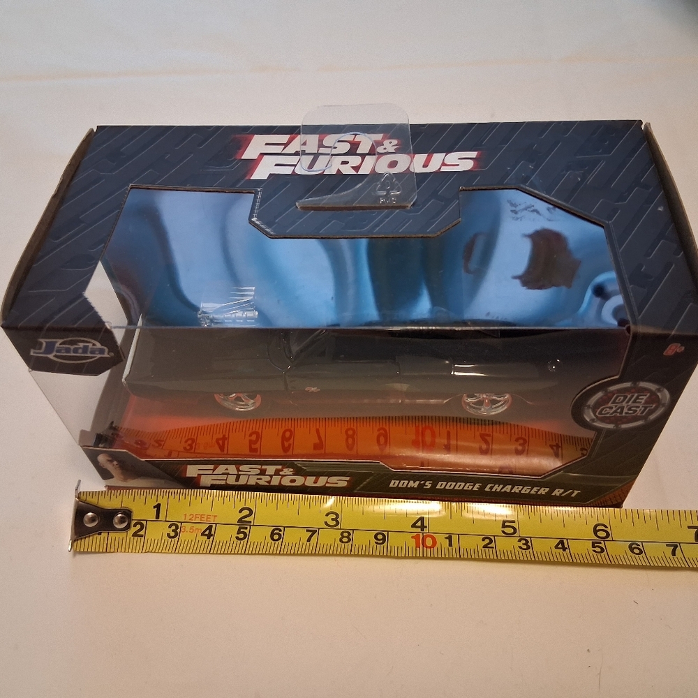 Jada Dom's Charger 1:32 Mini Fast & Furious Die-Cast Model Car